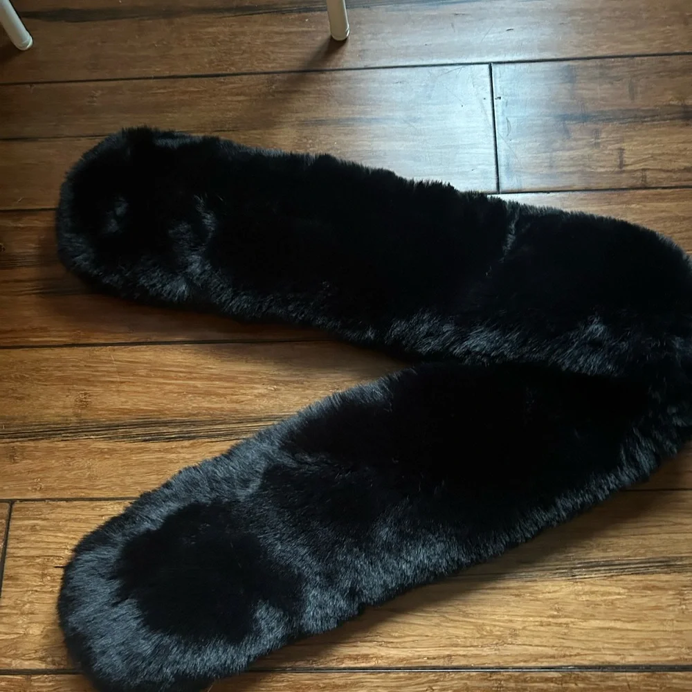 Black fur scarf - Picture 4 of 5